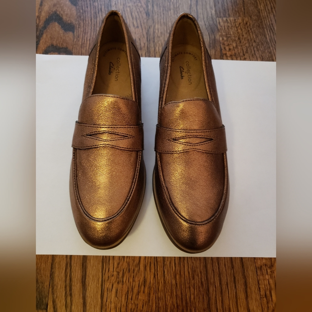 Clarks Trish Rose Women Metallic Loafer Copper/Bronze Size 9M